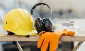 EPIs para empresa: Como definir a vida útil e o momento de troca?